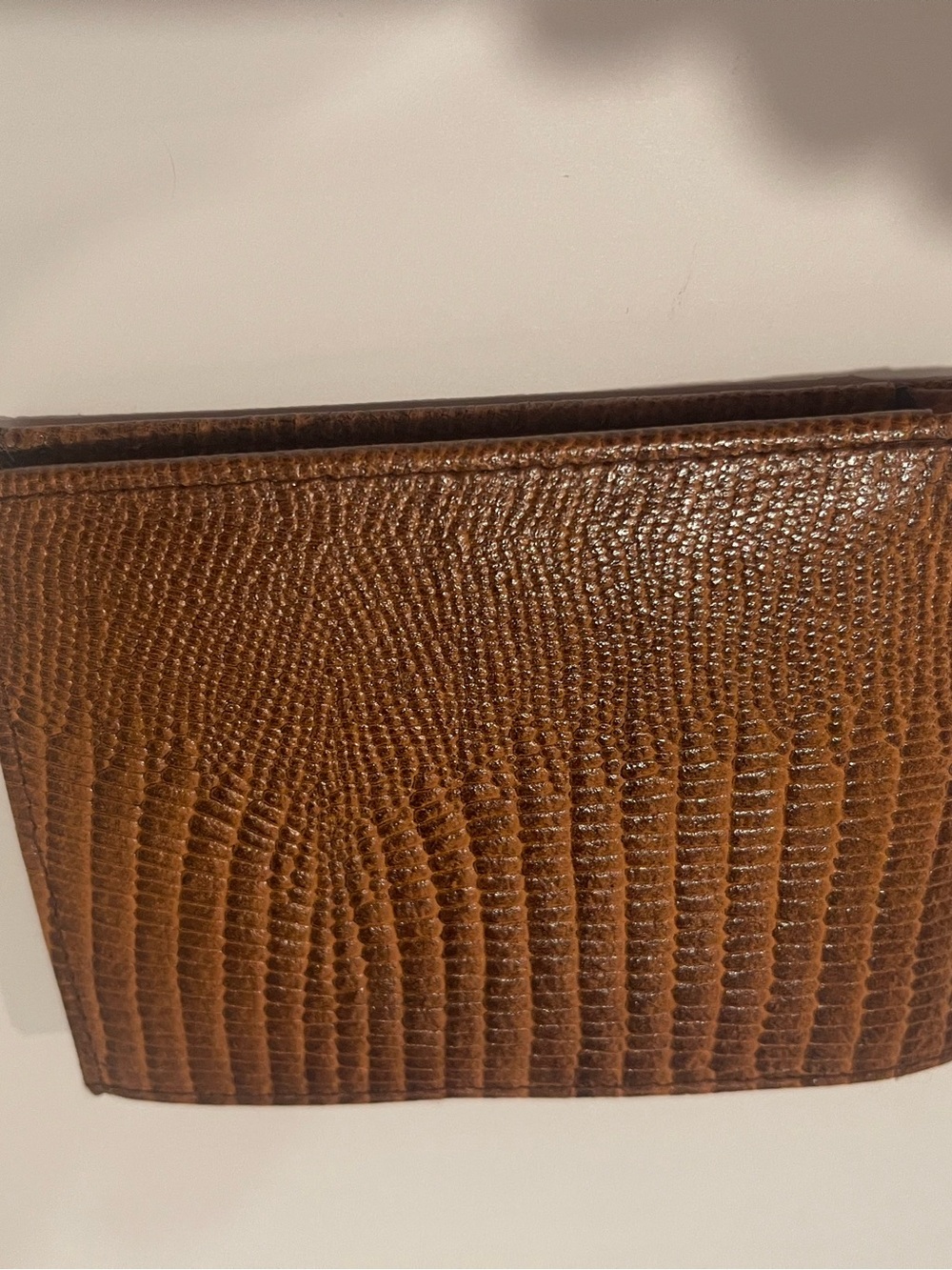 Brown Lizard Embossed Leather Bifold Wallet handcrafted - Picture 3 of 10